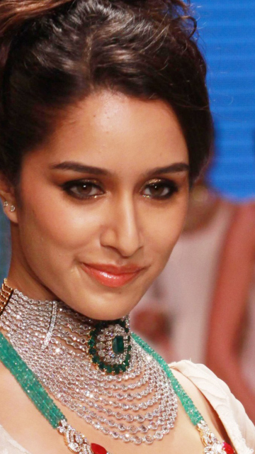 Fondo de pantalla Shraddha Kapoor 360x640