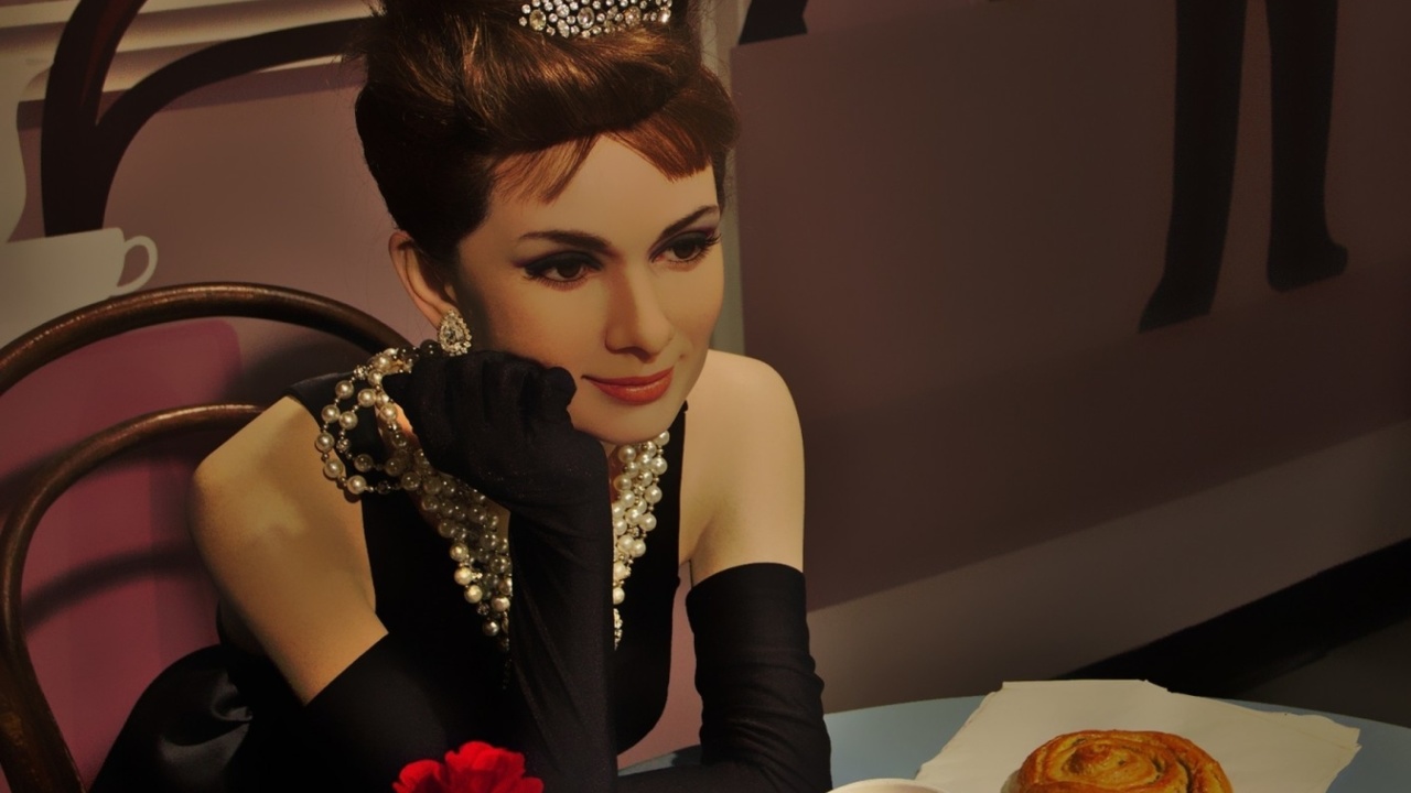 Breakfast at Tiffanys Audrey Hepburn screenshot #1 1280x720