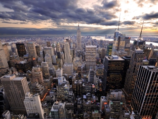 Evening New York City wallpaper 320x240