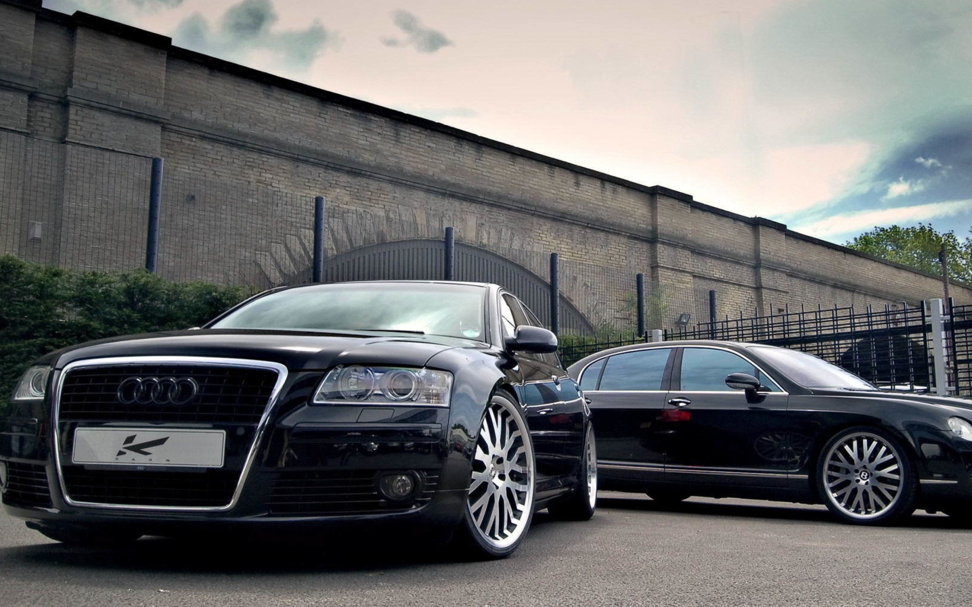 Fondo de pantalla Audi A8 and Bentley, One Platform 1920x1200