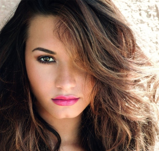 Kostenloses Demi Lovato Pink Lips Wallpaper für iPad mini