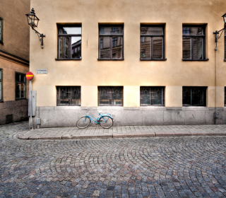 Bicycle On The Street sfondi gratuiti per 1024x1024