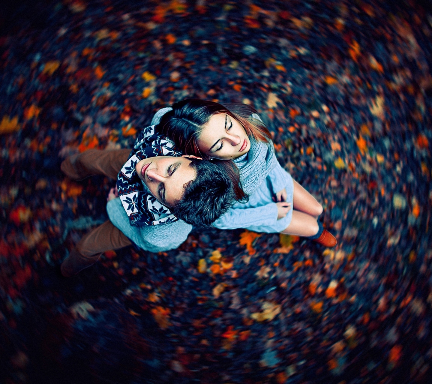 Autumn Couple's Portrait wallpaper 1440x1280