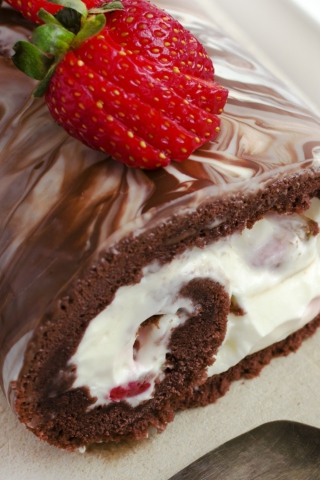 Chocolate Cake With Whipped Cream screenshot #1 320x480