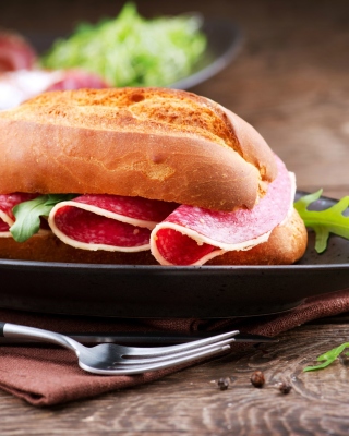 Обои Sandwich with salami на iPhone 4S