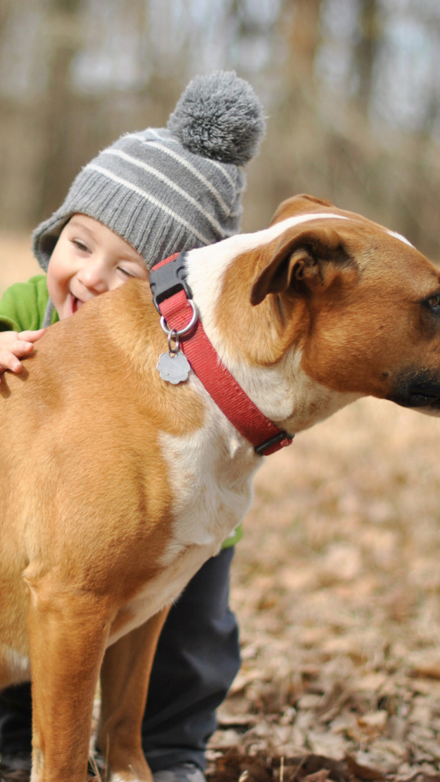 Fondo de pantalla Child With His Dog Friend 640x1136