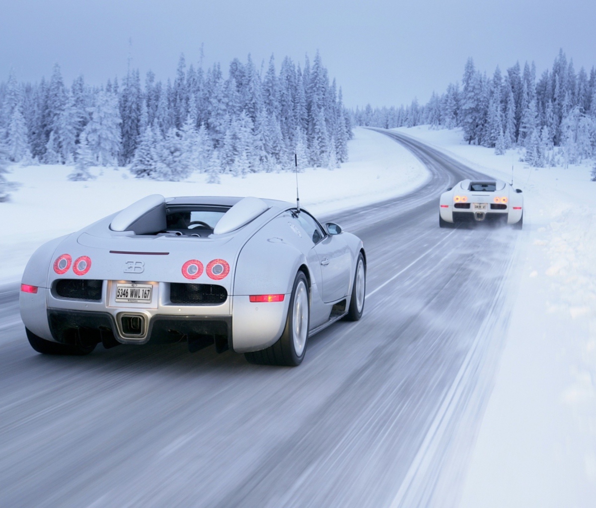 Fondo de pantalla Bugatti Veyron In Winter 1200x1024