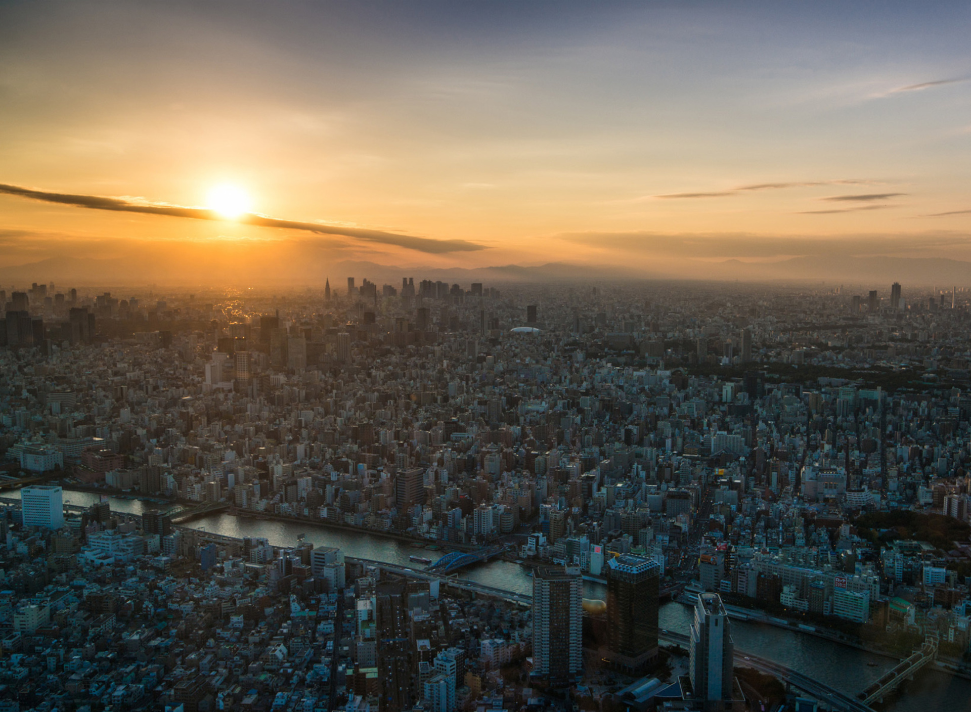 Sfondi Breaking Dawn in Tokyo 1920x1408