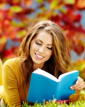 Screenshot №1 pro téma Girl Reading Book in Autumn Park 176x220