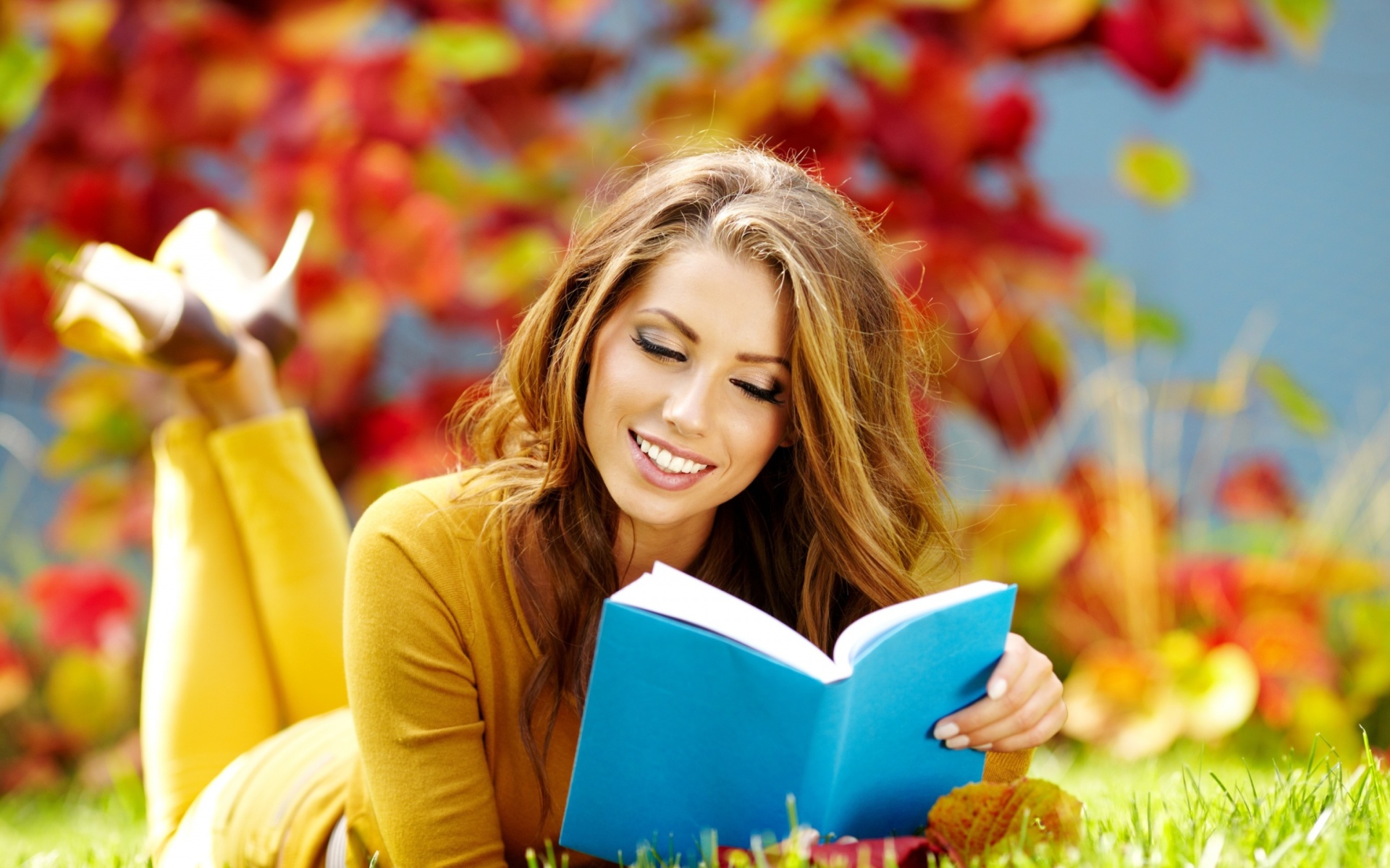 Обои Girl Reading Book in Autumn Park 1920x1200