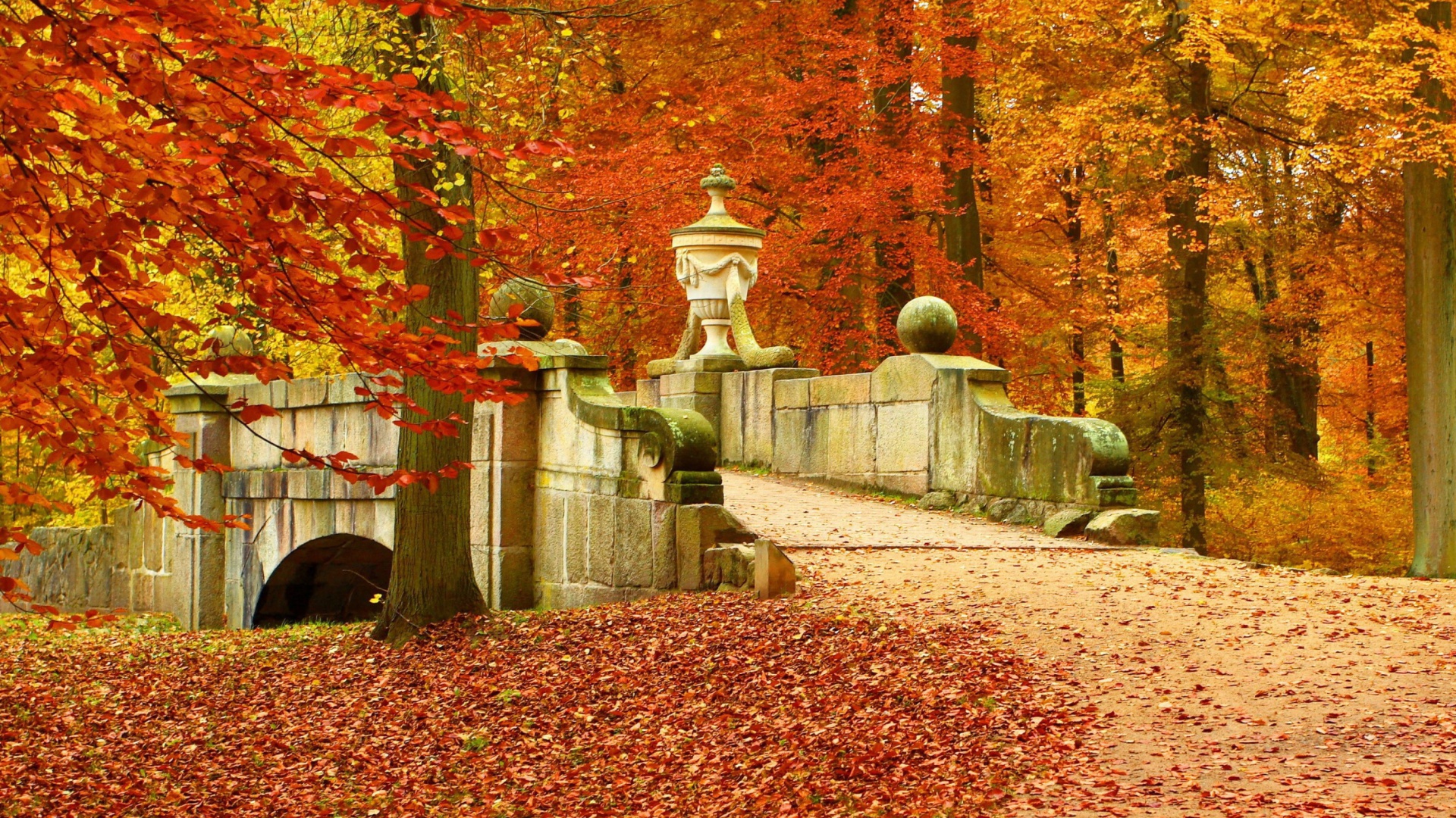 Das Autumn in Peterhof Wallpaper 1920x1080