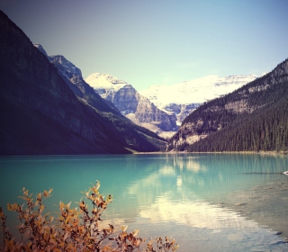 Mountains Lake - Obrázkek zdarma pro iPad 3
