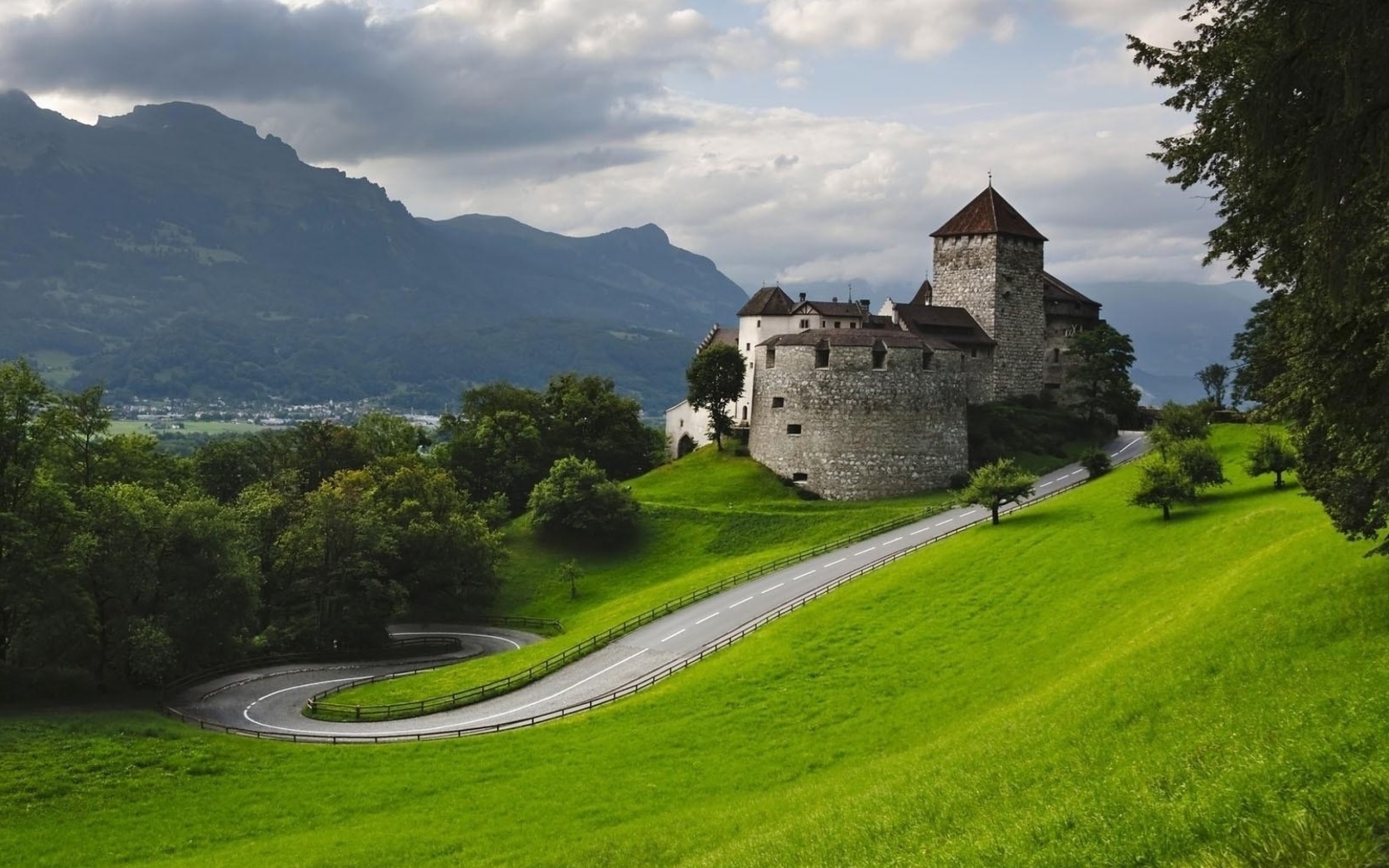 Fondo de pantalla Liechtenstein 1680x1050