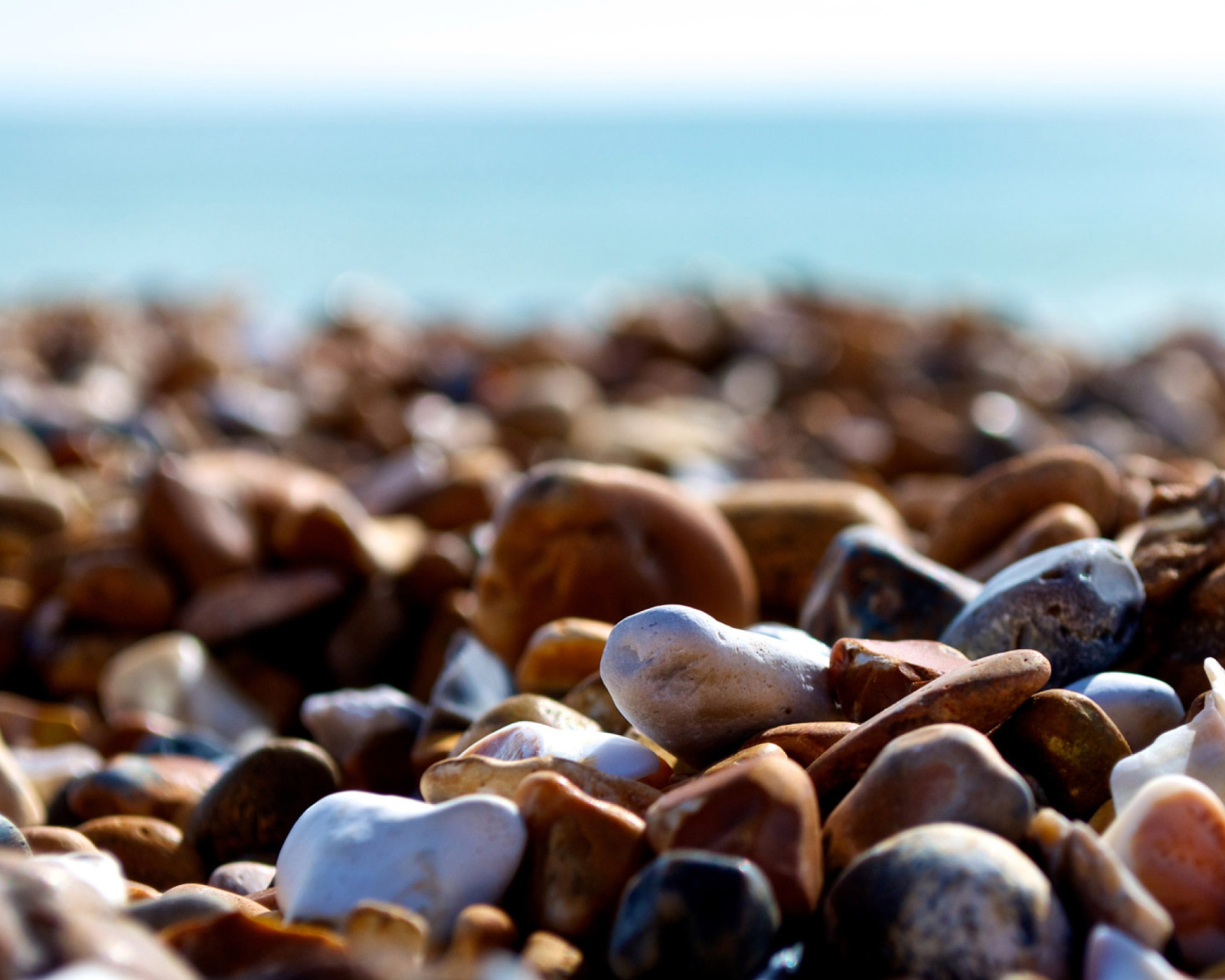 Fondo de pantalla Brighton Beach Stones 1600x1280