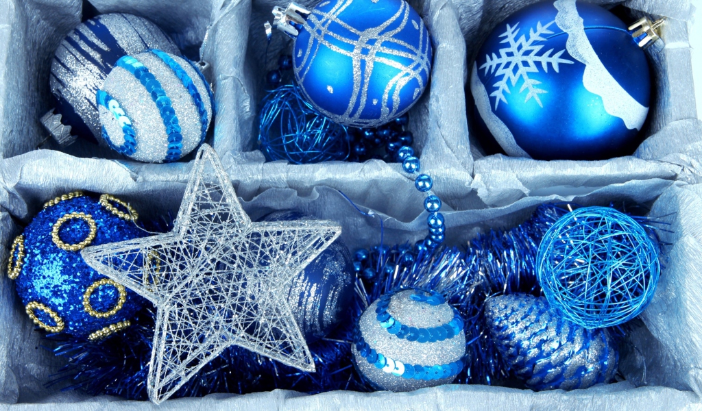 Обои Blue Christmas Decorations 1024x600