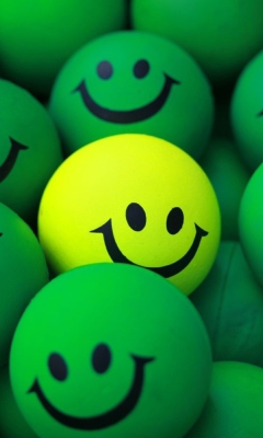 Fondo de pantalla Smiley Green Balls 240x400