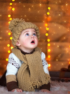 Screenshot №1 pro téma Cute Baby In Hat And Scarf 240x320