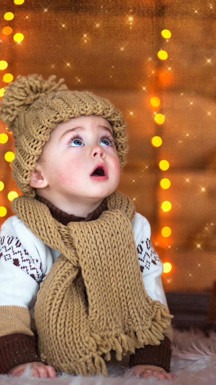 Cute Baby In Hat And Scarf screenshot #1 750x1334