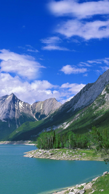 Screenshot №1 pro téma Medicine Lake Volcano in Jasper National Park, Alberta, Canada 360x640