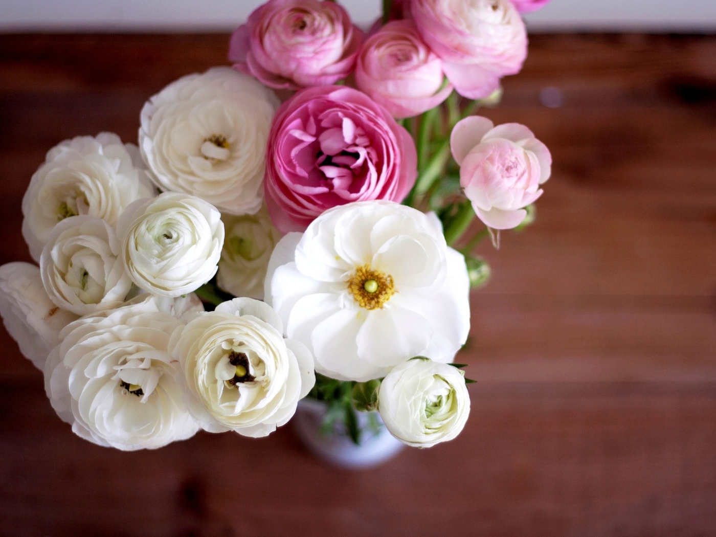 Sfondi Amazing Ranunculus Bouquet 1400x1050