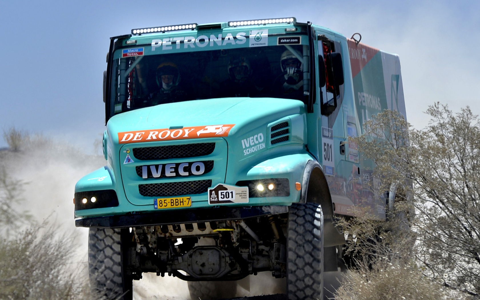 Обои Iveco Race Truck 1680x1050