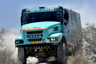 Iveco Race Truck - Obrázkek zdarma pro 220x176