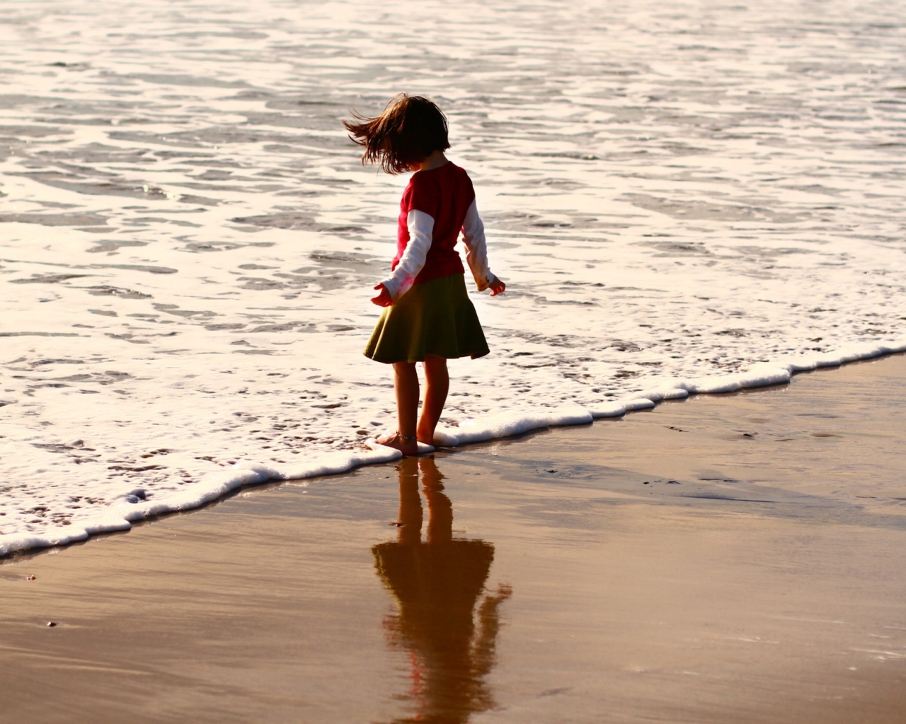 Fondo de pantalla Kid Loves Sea 1280x1024