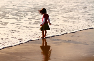Kid Loves Sea - Obrázkek zdarma pro 176x144