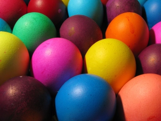 Das Easter Eggs Wallpaper 320x240