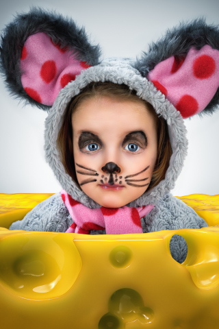 Little Girl In Mouse Costume wallpaper 320x480