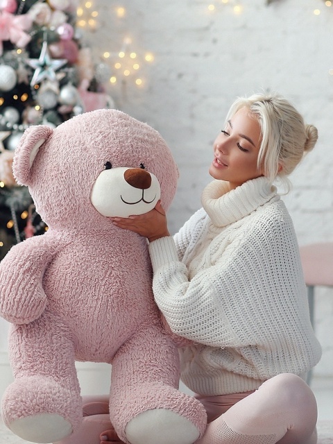 Christmas photo session with bear wallpaper 480x640