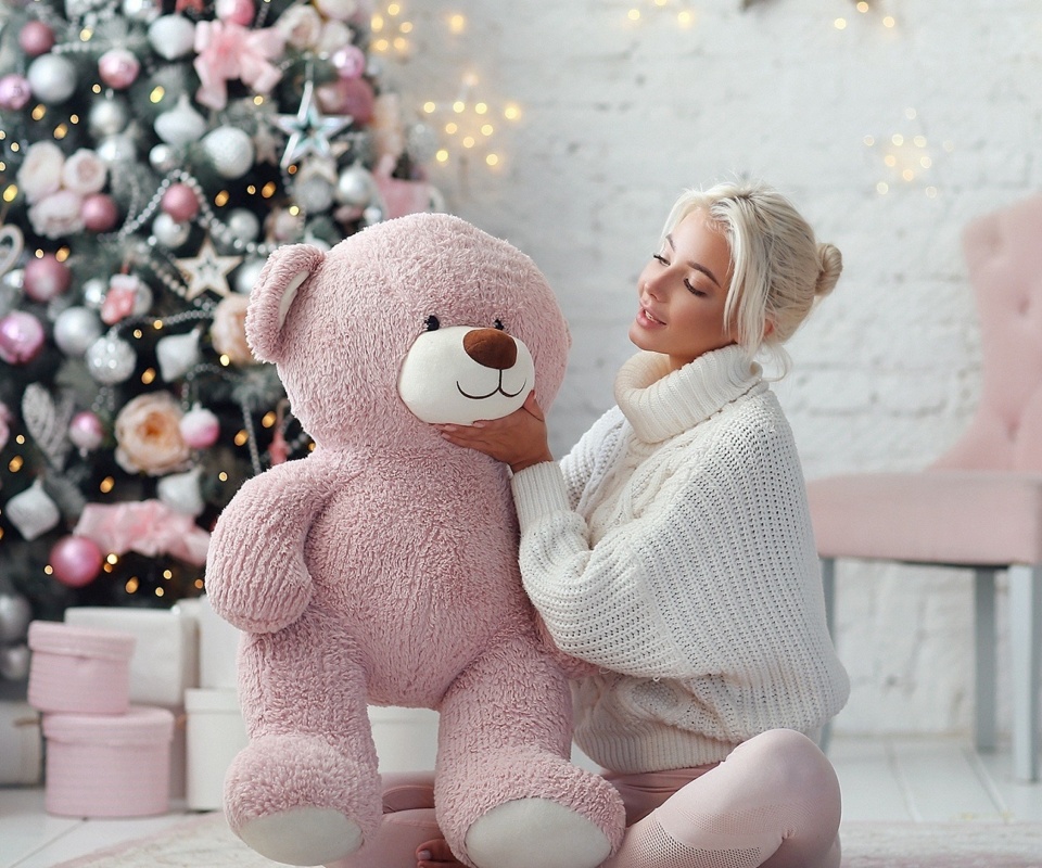 Das Christmas photo session with bear Wallpaper 960x800