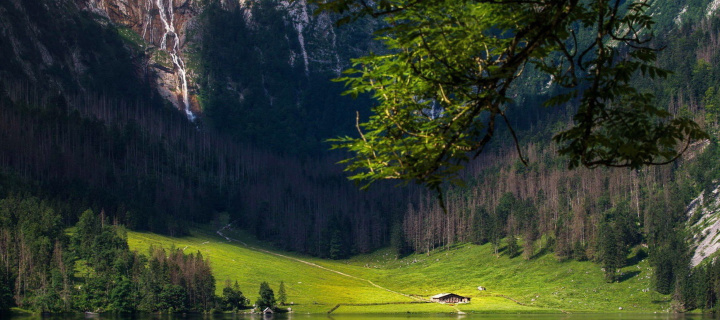 Das Bavarian Alps and Forest Wallpaper 720x320