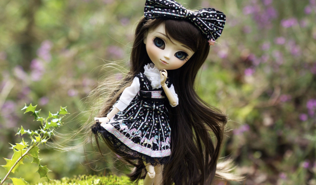 Fondo de pantalla Cute Doll With Dark Hair And Black Bow 1024x600