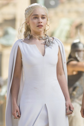 Обои Game Of Thrones Emilia Clarke and Nathalie Emmanuel as Missandei 320x480