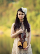 Screenshot №1 pro téma Girl With Violin 132x176
