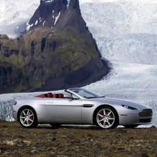 V8 Vantage Roadster - Aston Martin papel de parede para celular para iPad 3