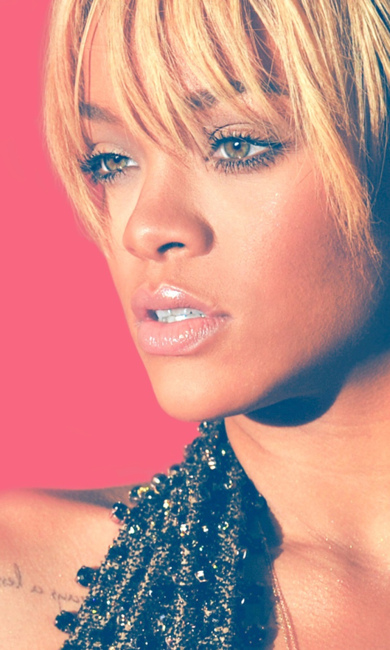 Screenshot №1 pro téma Rihanna Blonde Hair 2012 768x1280