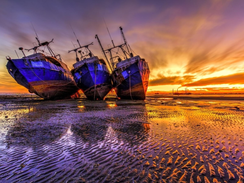 Обои Ship graveyard in Nouadhibou, Mauritania 800x600