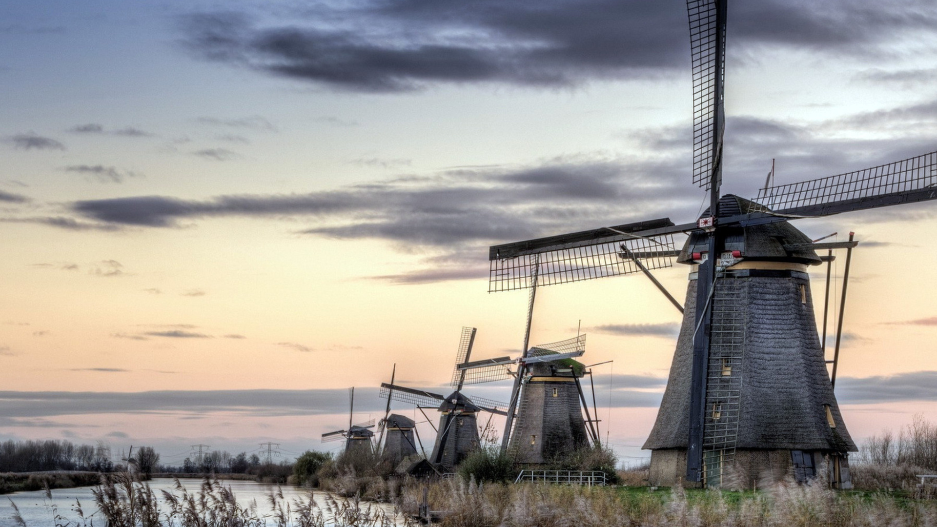 Screenshot №1 pro téma Kinderdijk Village in Netherlands 1920x1080