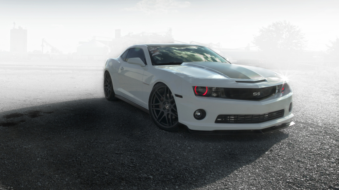 Chevrolet Camaro - Legendary American Car screenshot #1 1366x768