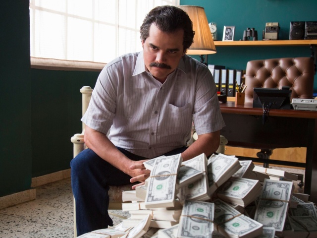 Sfondi Narcos about Pablo Escobar TV Show 640x480