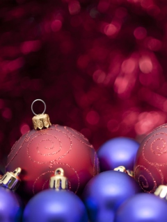 Screenshot №1 pro téma Christmas Tree Blue And Purple Balls 240x320