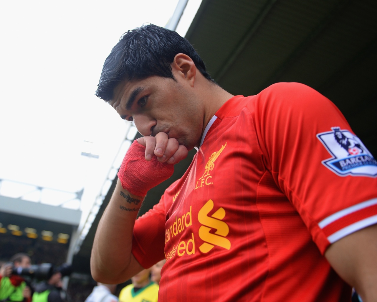 Luis Suarez, Liverpool wallpaper 1280x1024