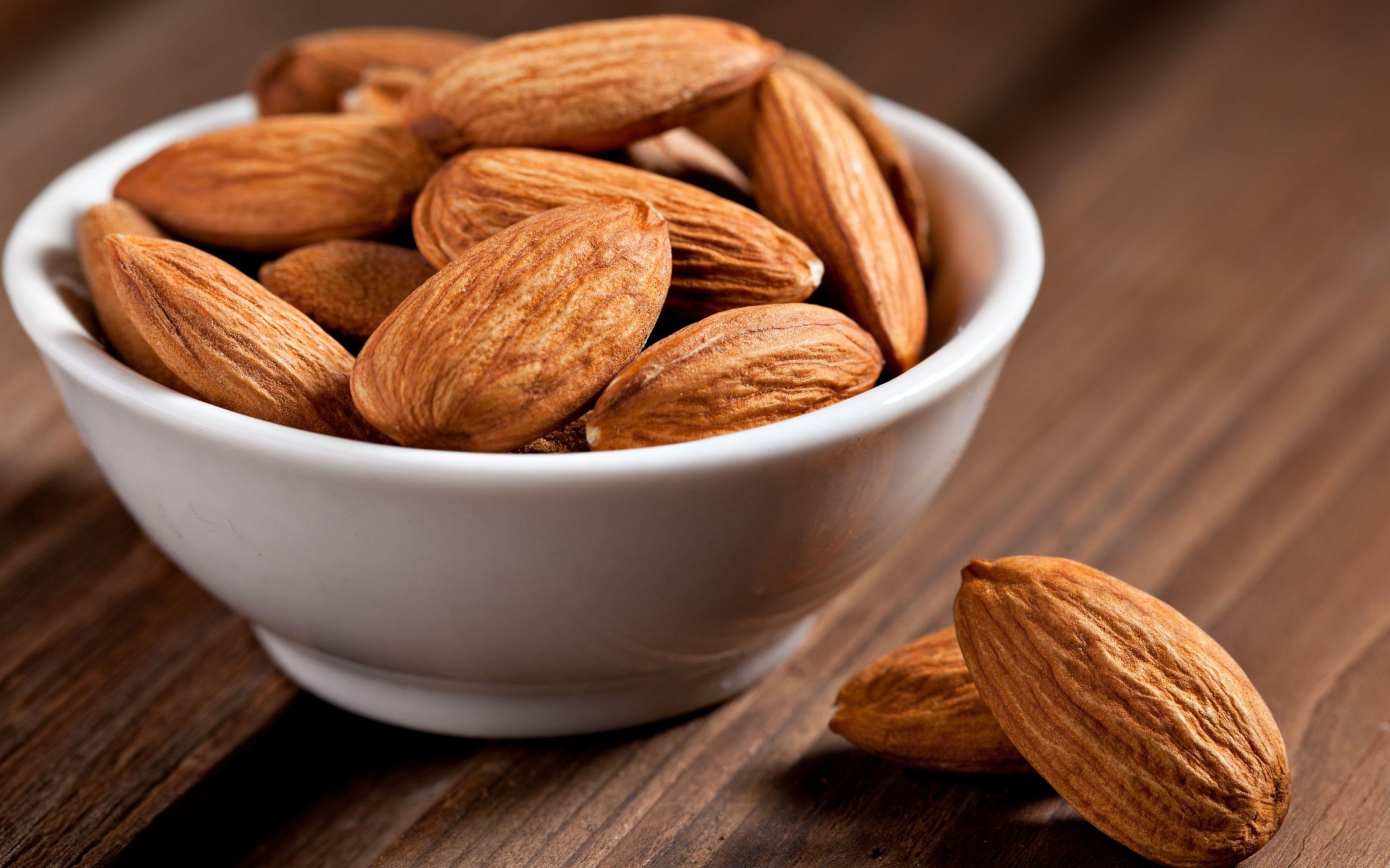 Das Almonds Wallpaper 2560x1600