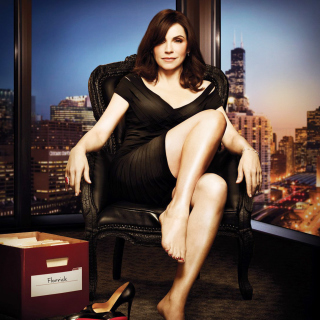 Julianna Margulies as Alicia Florrick in The Good Wife Background for 1024x1024