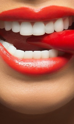 Обои Spicy pepper and lips 240x400