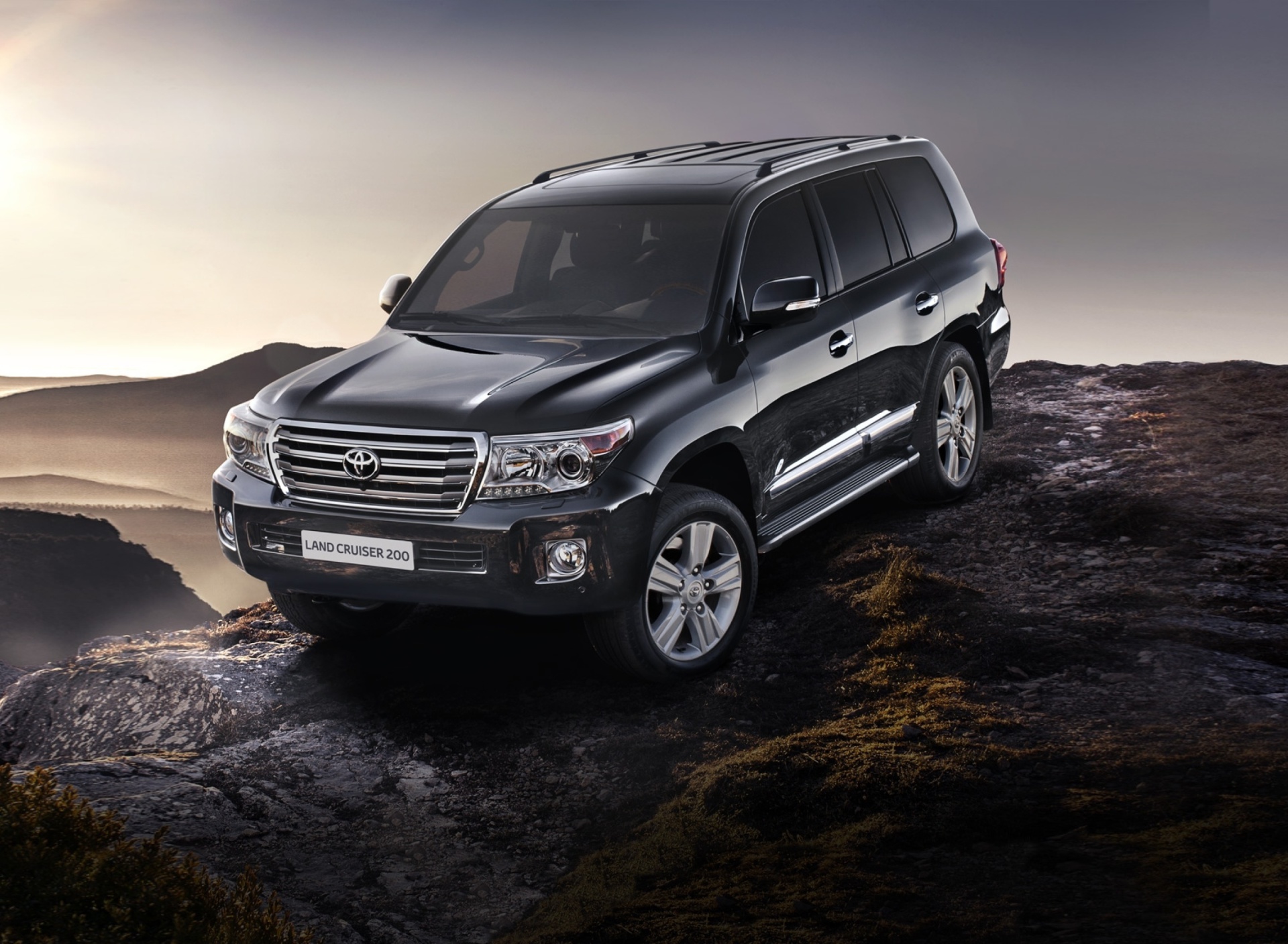 Sfondi Toyota Land Cruiser 200 SUV 1920x1408