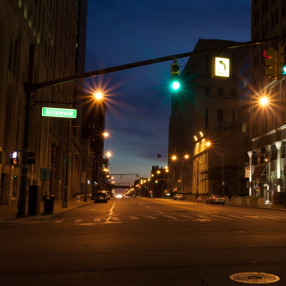 USA Roads Detroit Michigan Night Street Cities - Obrázkek zdarma pro 2048x2048