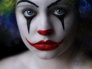 Das Sad Eyes Of Clown Wallpaper 320x240